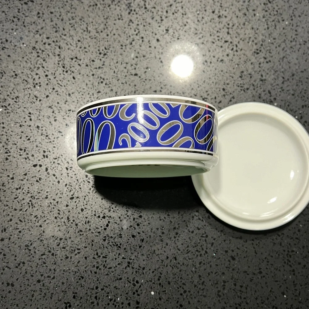 Millennium trinket box‎